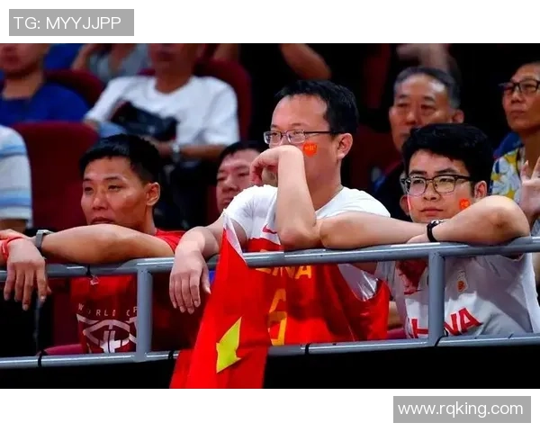 北京篮球队在世界杯舞台上的拼搏历程与荣耀时刻回顾